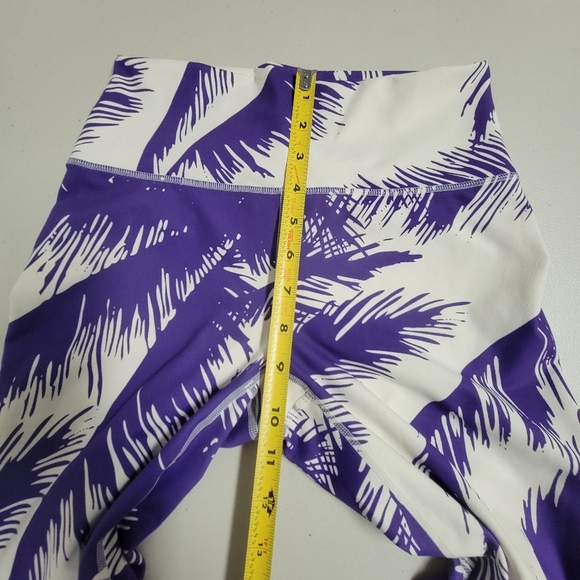 Flabletics NWT
Pure-luxe Oasis High-Waisted Leggins  Tropical Palm. - Picture 12 of 13